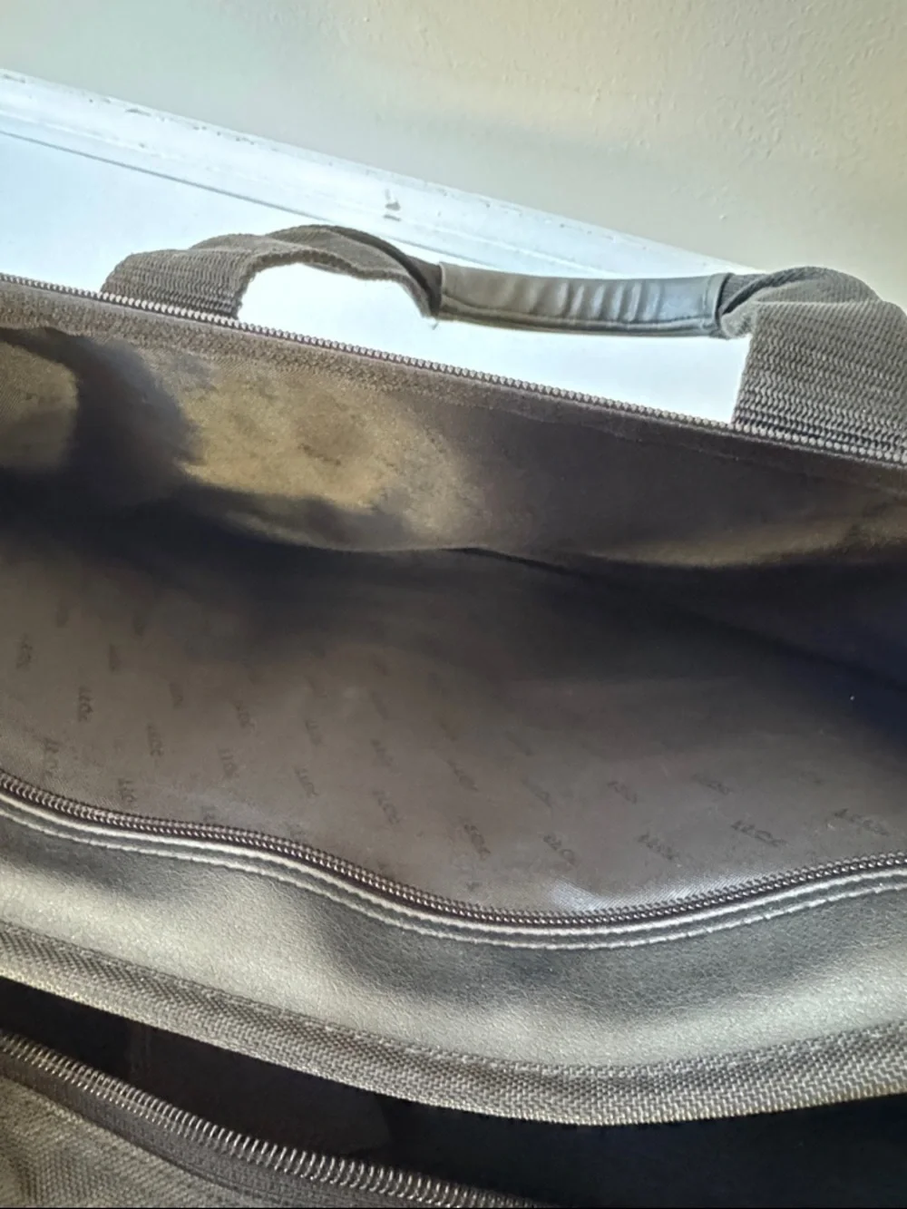 PORT Black Executive Laptop Briefcase - Professional Carry Bag